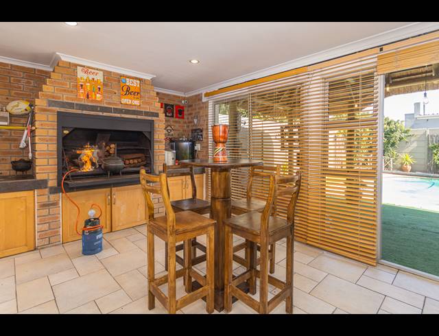4 BEDROOM FREEHOLD FOR SALE IN PARKLANDS